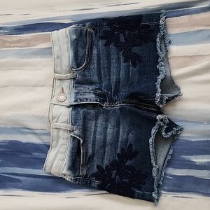 SO Girl's Dip Dyed Floral Crochet Mid-Rise Shortie Shorts, Size 10